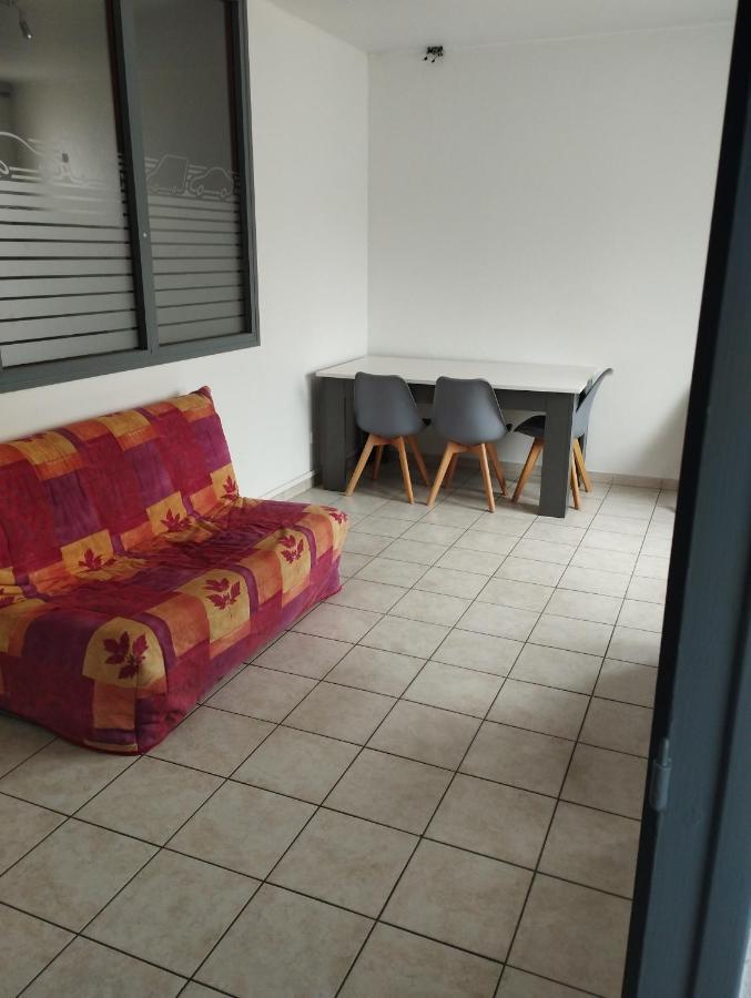 Meximieux Apartment Bagian luar foto